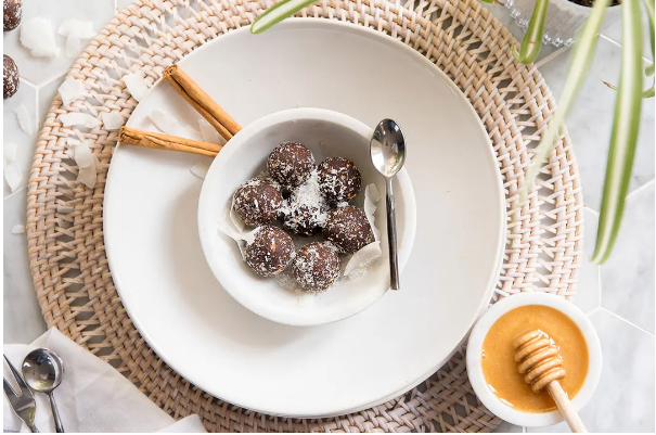 TREAT YOUR TASTE BUDS!  CINNAMON CACAO RAW ENERGY BALLS
